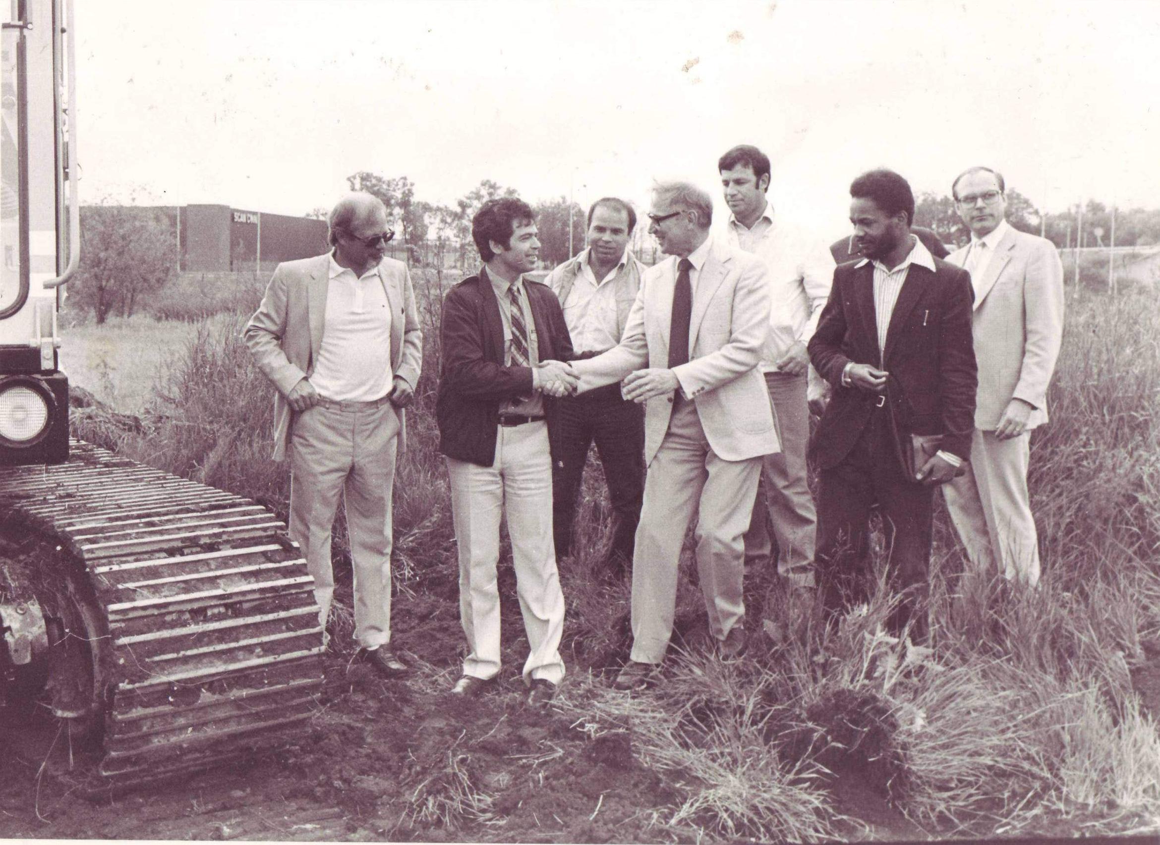 Moskébyggets första spadtag 1983.